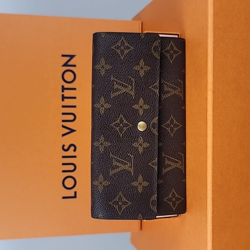 LV monogram walet